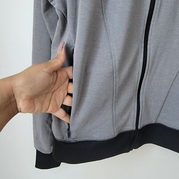 JAANUU Scrub Bumber Jacket Gray with Black Trim Size Large - Picture 7 of 9